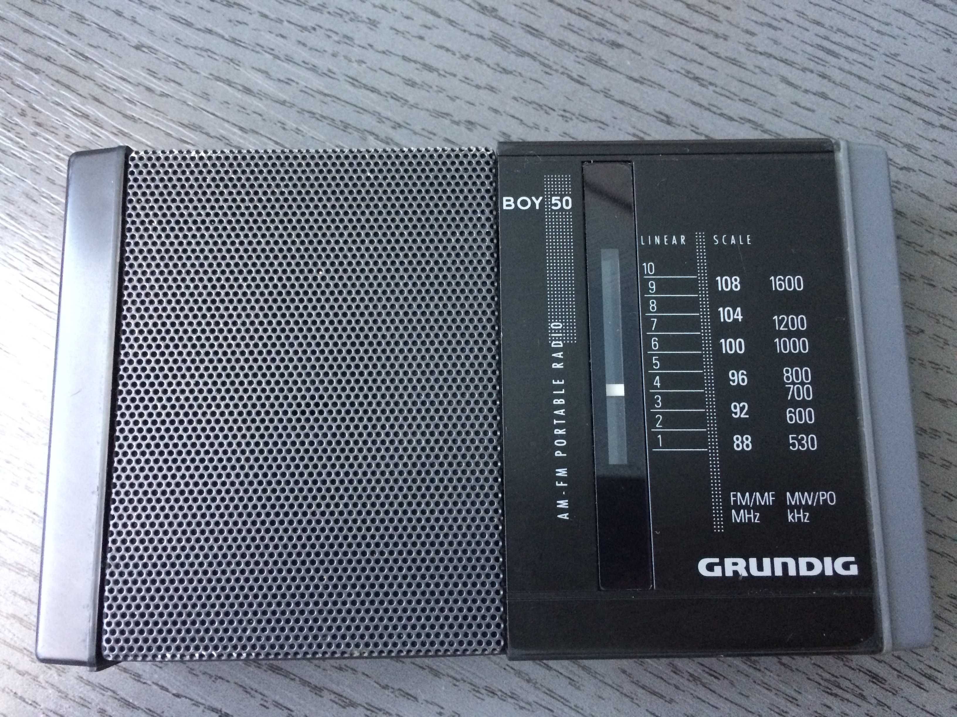 Radio de colectie Grundig Boy 50 functional.Cititi tot anuntul.