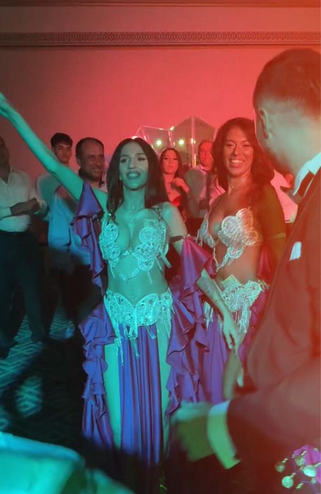 Dansatoare belly dance