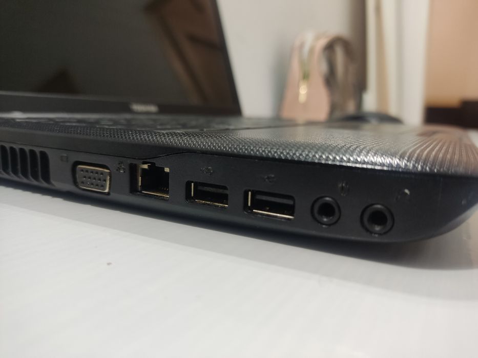 Лаптоп Toshiba Satellite C660D