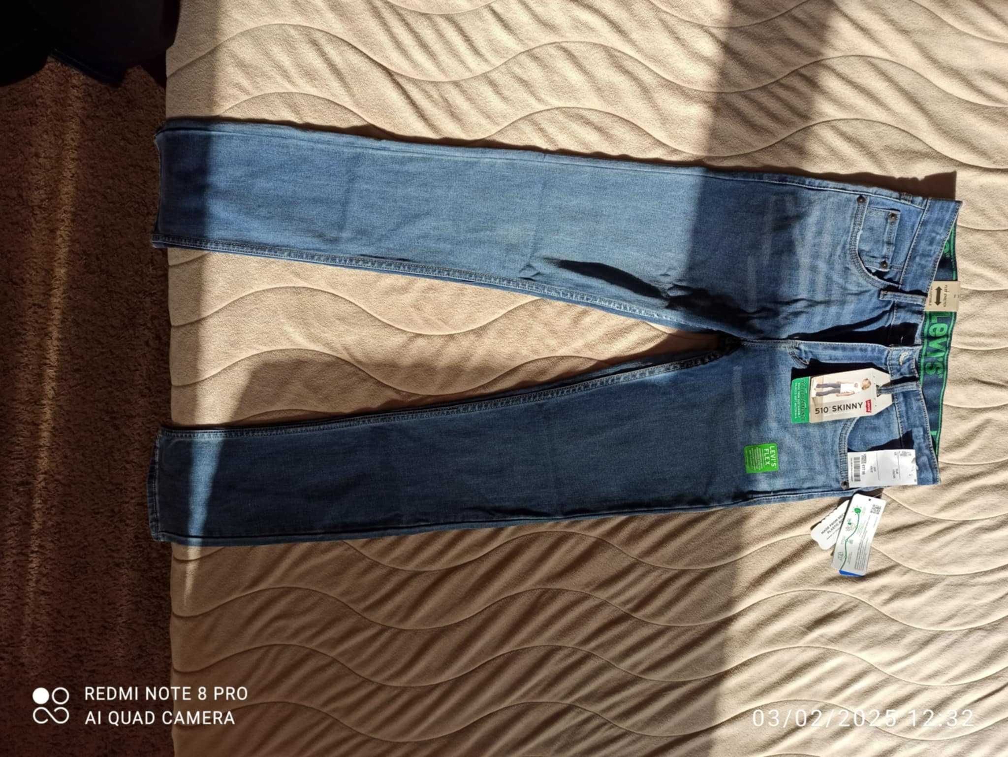 Дънки Levis нови