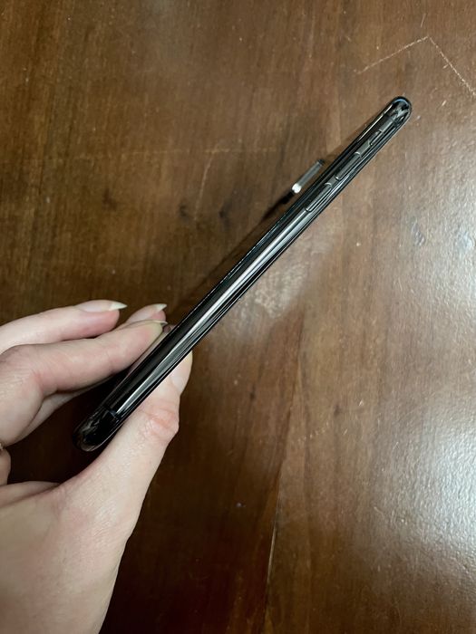 Iphone XS 64GB perfect functional cu ecran fisurat