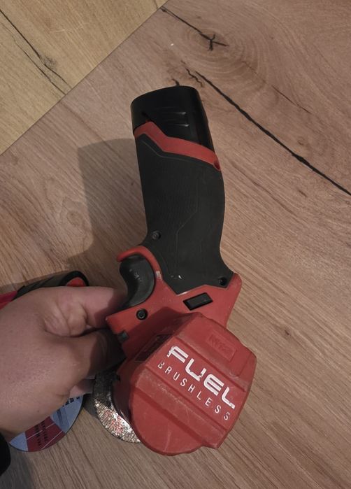 Milwaukee M12 FCOT-0 multifunctionala mini flex cu 3 acumulatori