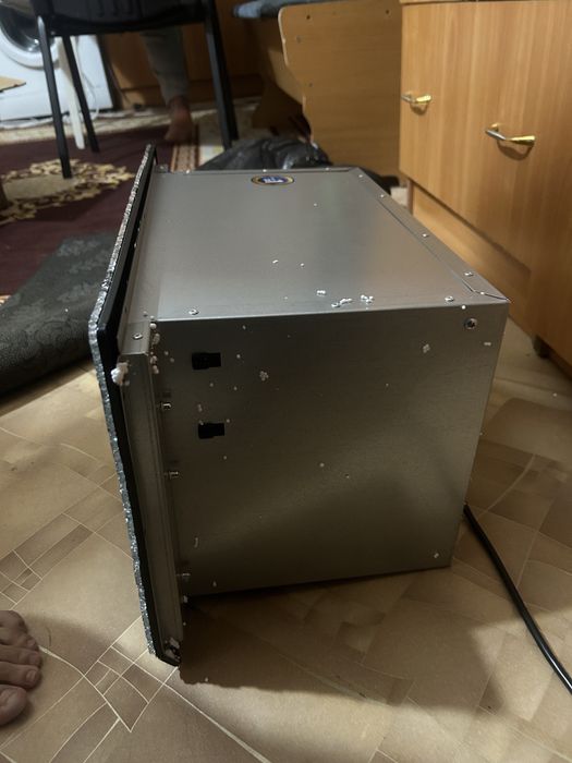 Продаю вытяжку midea