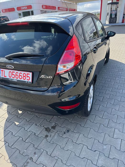 Vând Ford fiesta eco bost