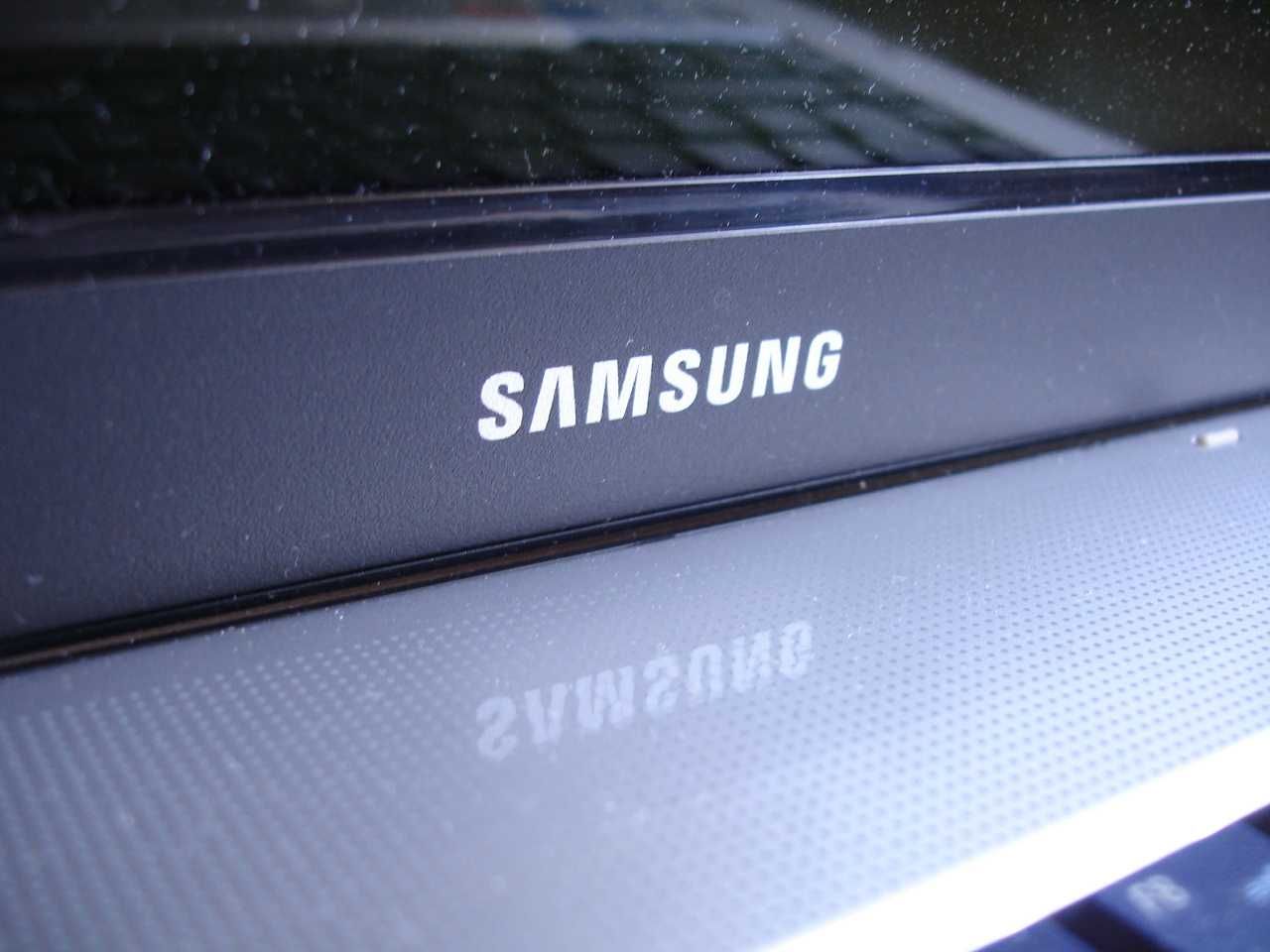 Лаптоп Samung R60 Plus, IntelCore 2 Duo, 15.4", 4GB SO-DIMM, WD 320GB
