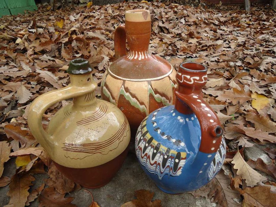 Стари керамични съдове
