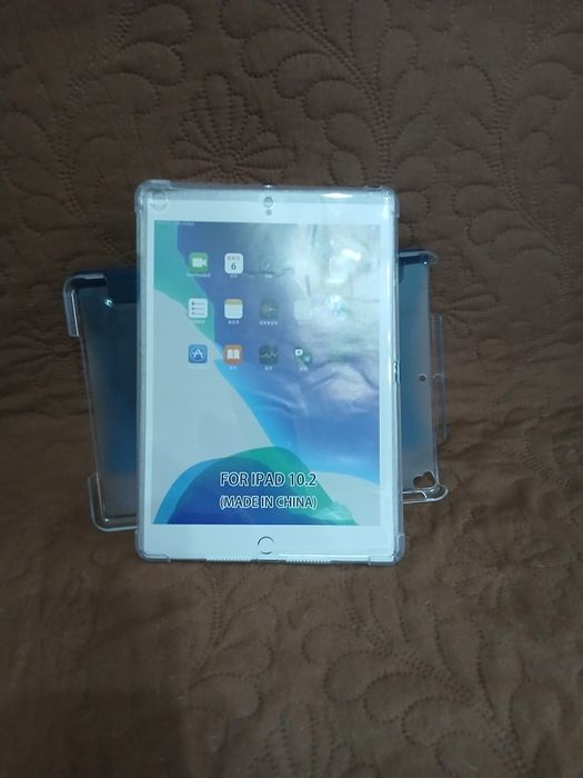 Калъфи за iPad 7,8 9 , 10,2 инча ,два броя чисто нови.