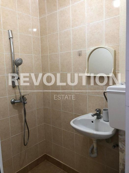 Дава се под наем Едностаен апартамент в Варна, Нептун - 20 кв.м за 175 € - Снимка #4