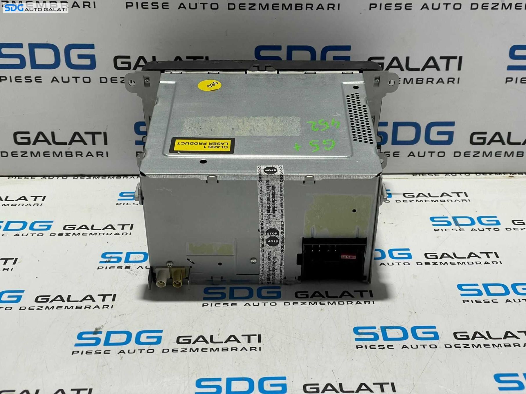 Unitate Radio CD Player RCD 300 Volkswagen Jetta 3 MK3 2005 - 2011 [L3098]