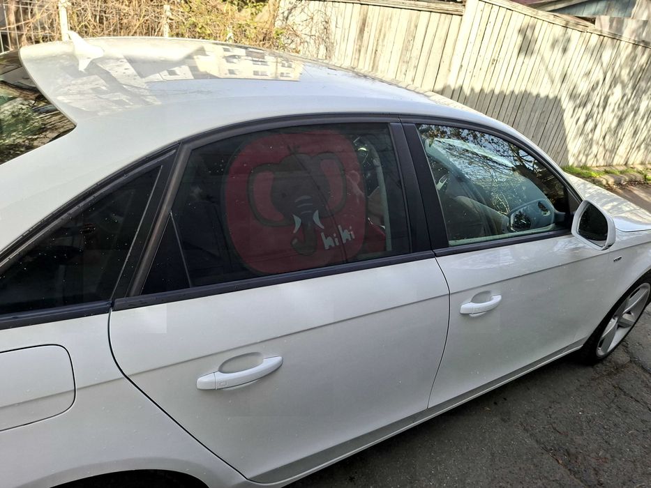 Vând Audi A4 b8 2.0 tdi an 2009