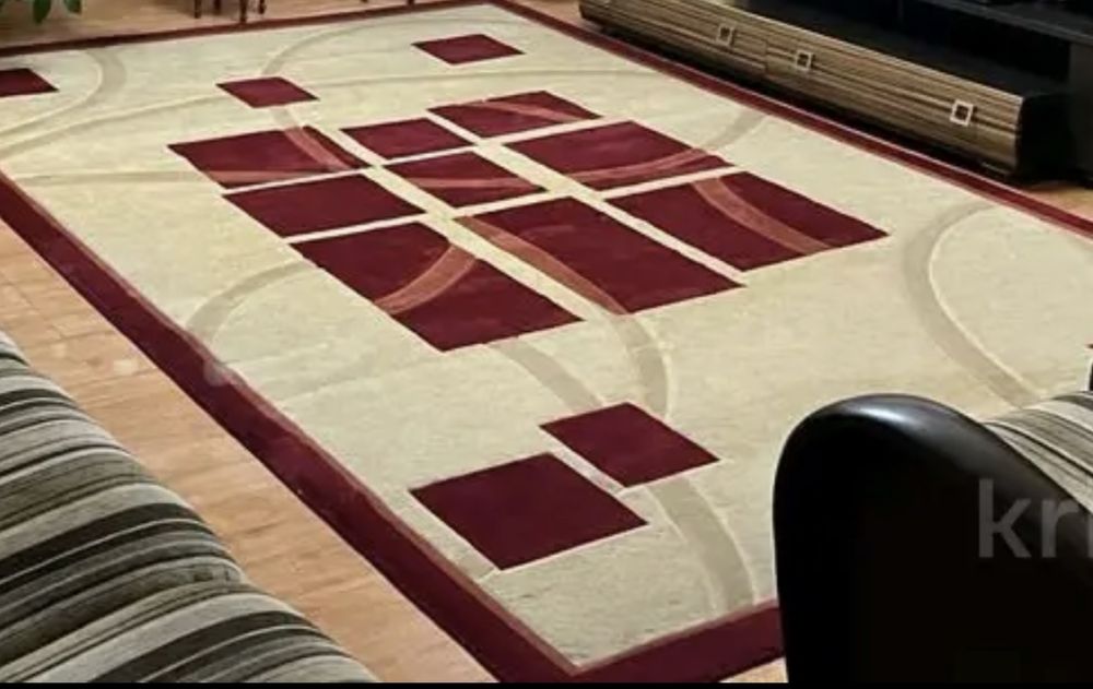 Продам отличный ковер 3,5 на 4,5