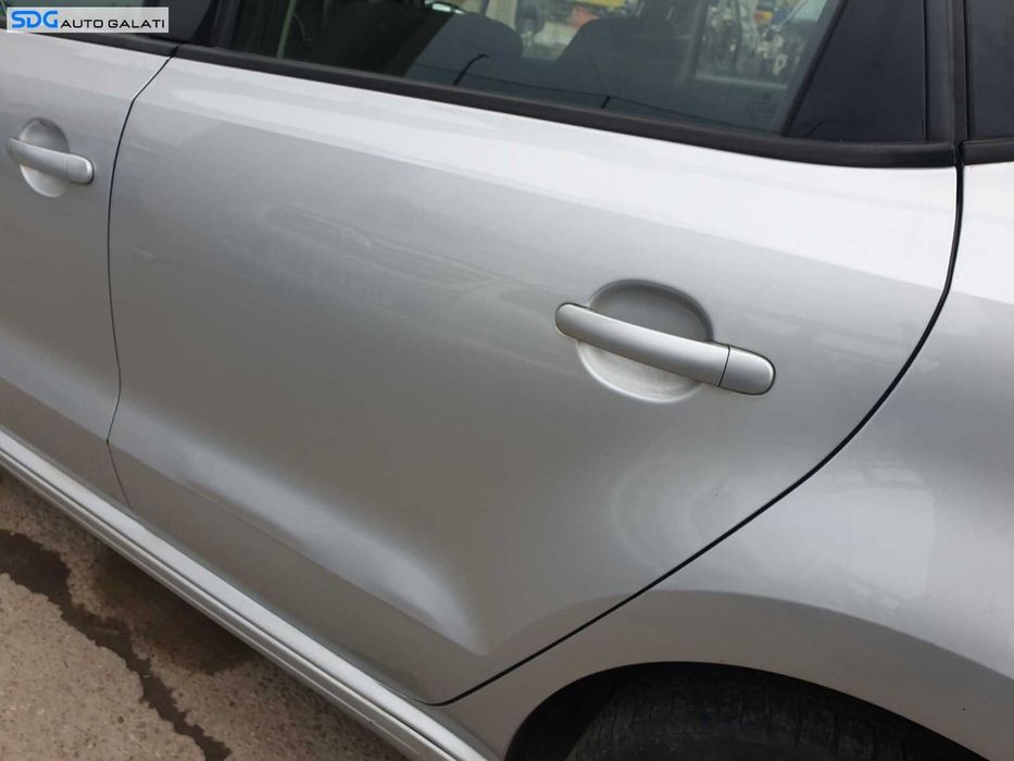 Usa Usi Portiera Portiere Stanga Spate Dezechipata cu Defect Volkswagen Polo 6R 2009 - 2016 Culoare LA7W