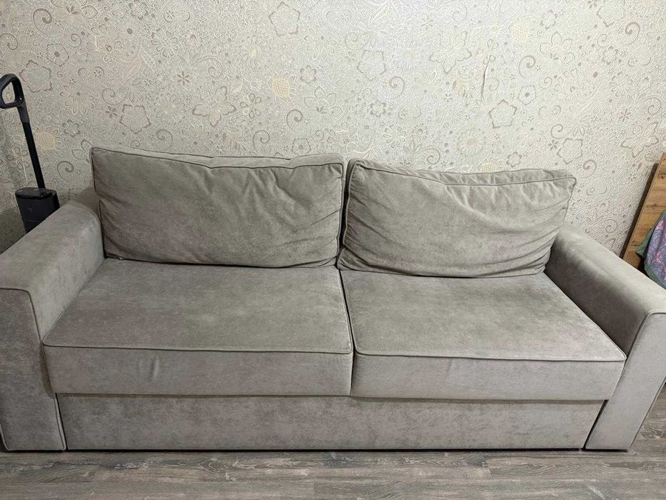 Продам диван в отличном состояние