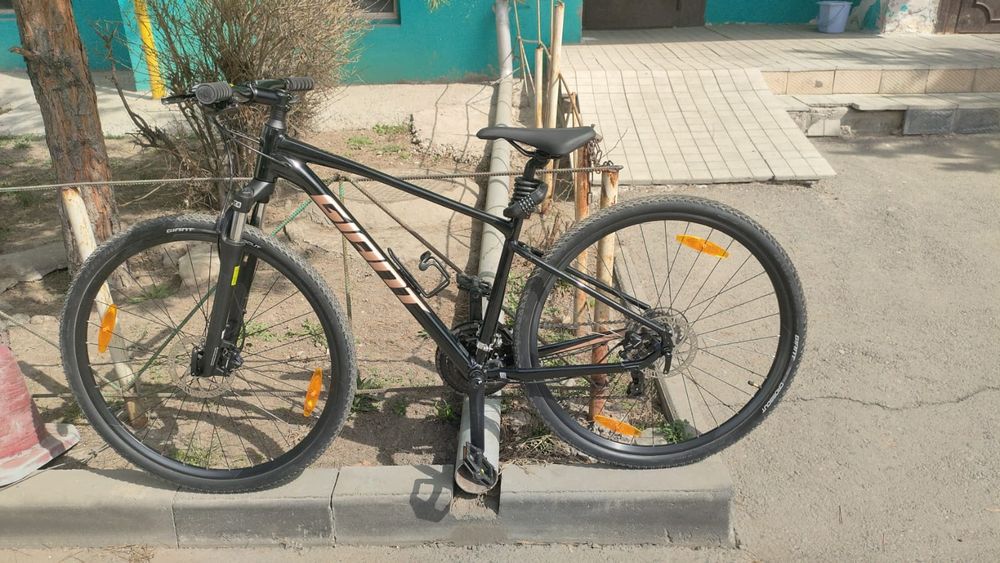 Велосипед Giant Roam 4 Disc 28 дюйм 2022 S черный