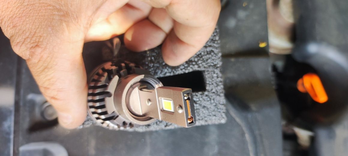 Чисто нови D2S led Крушки за фарове