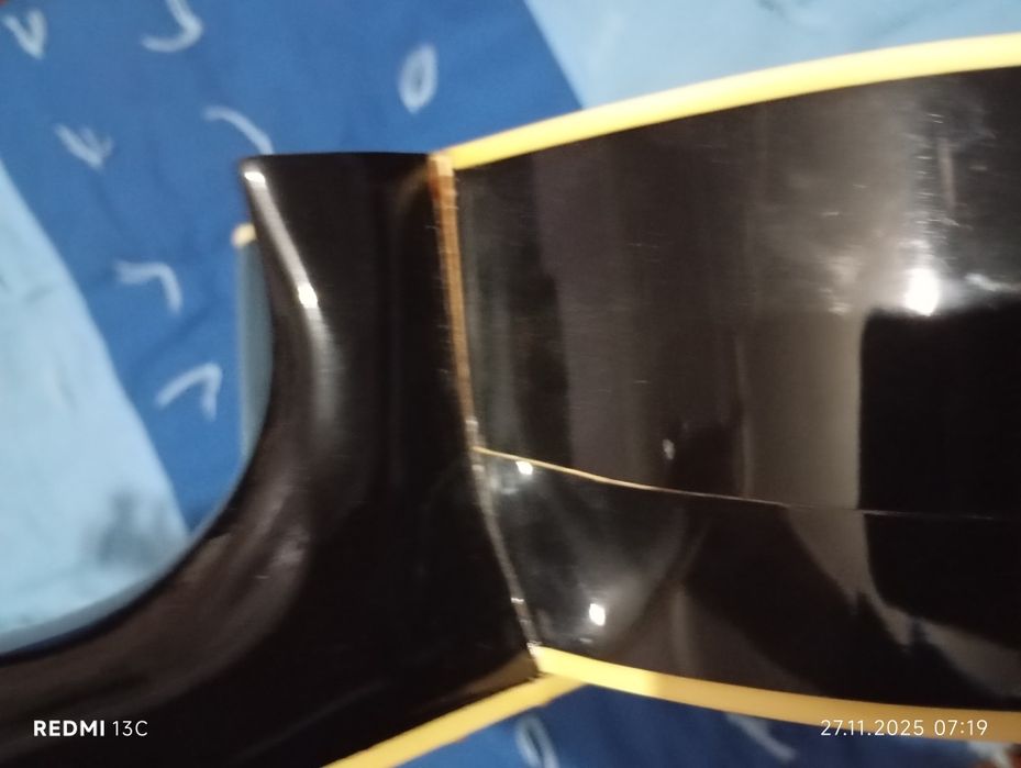 Старая сломанная гитара Martinez FAC-502говорят что ценная