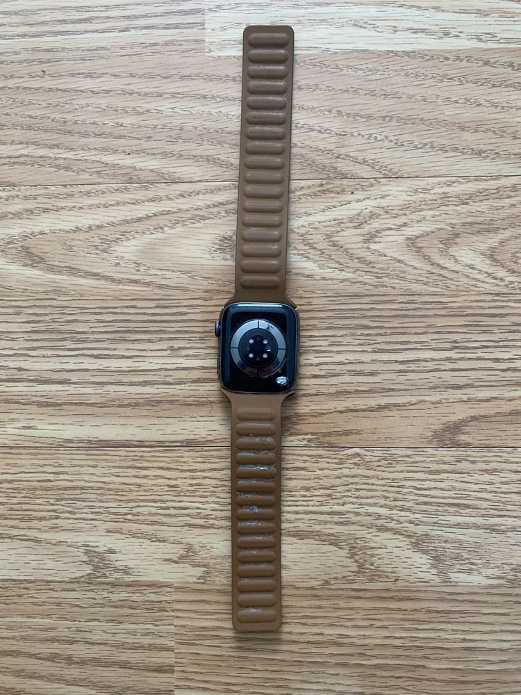 Smart whatch,compatibila cu orice tip de smart phone