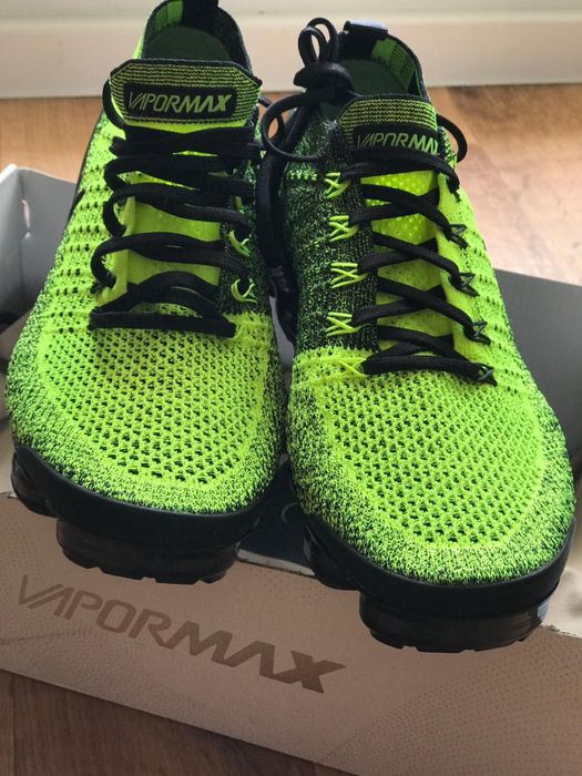 Adidasi Nike VaporMax noi