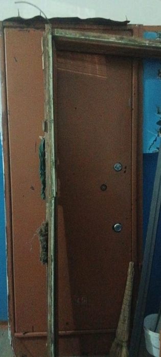 Дверь металлическая