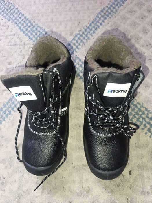 Обувь строительная, зимняя, новая