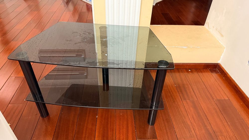 Стол под телевизор