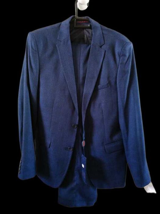 Мужской костюм с брюками