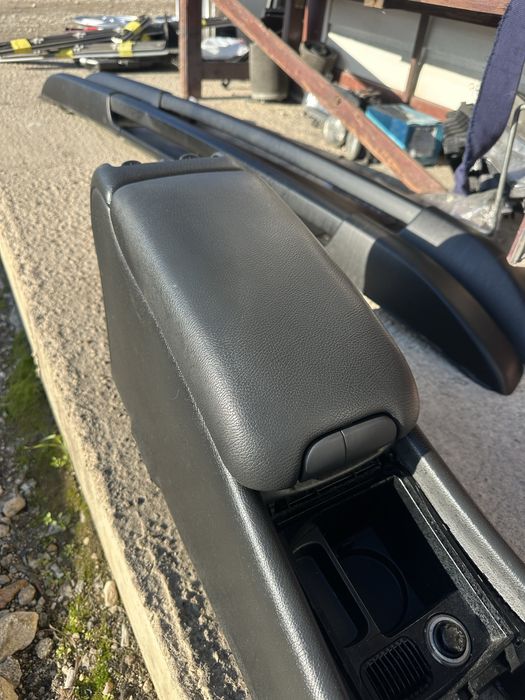 Подлакътник/Централна конзола за Мерцедес W203 C classe