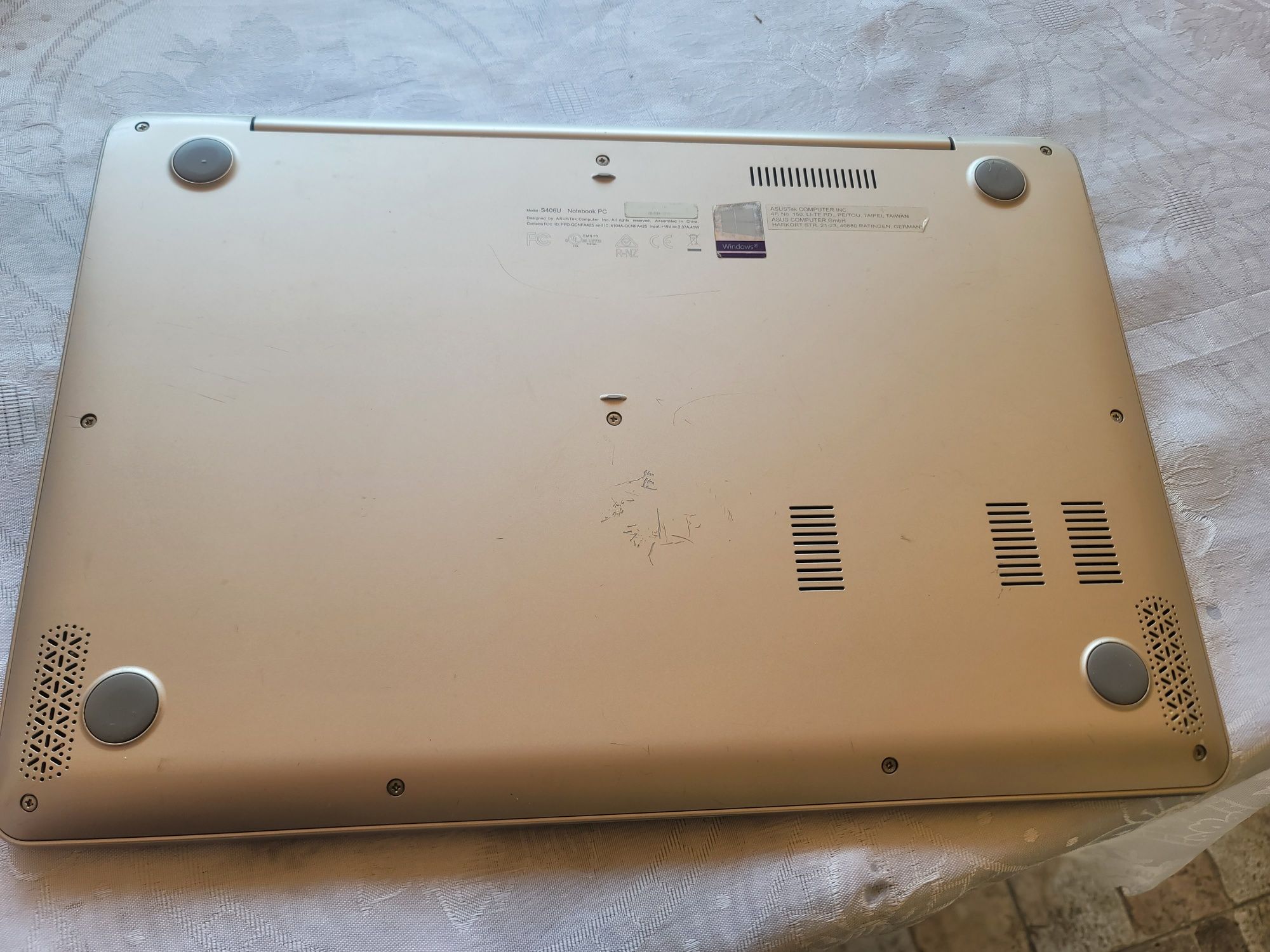 Laptop Asus VivoBook S406U