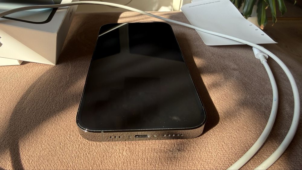 iPhone 14 pro като нов