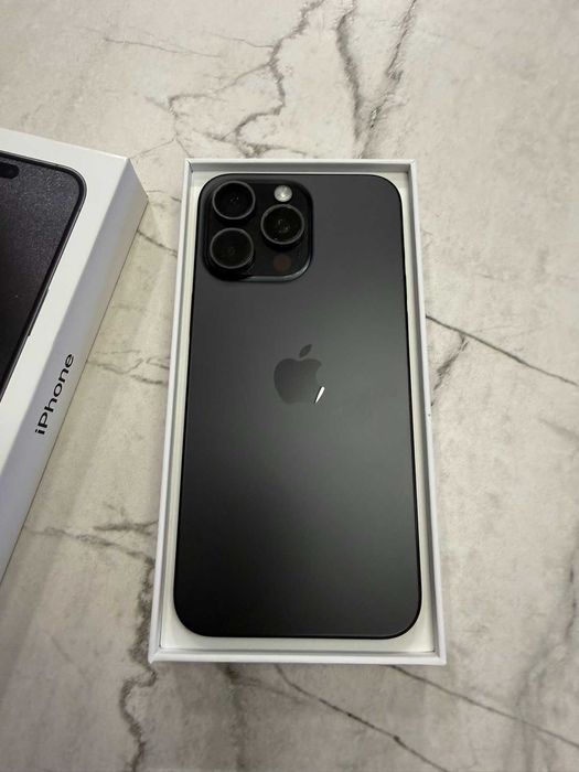 iPhone 15 Pro Max Black Titanium, 256 GB, Като нов