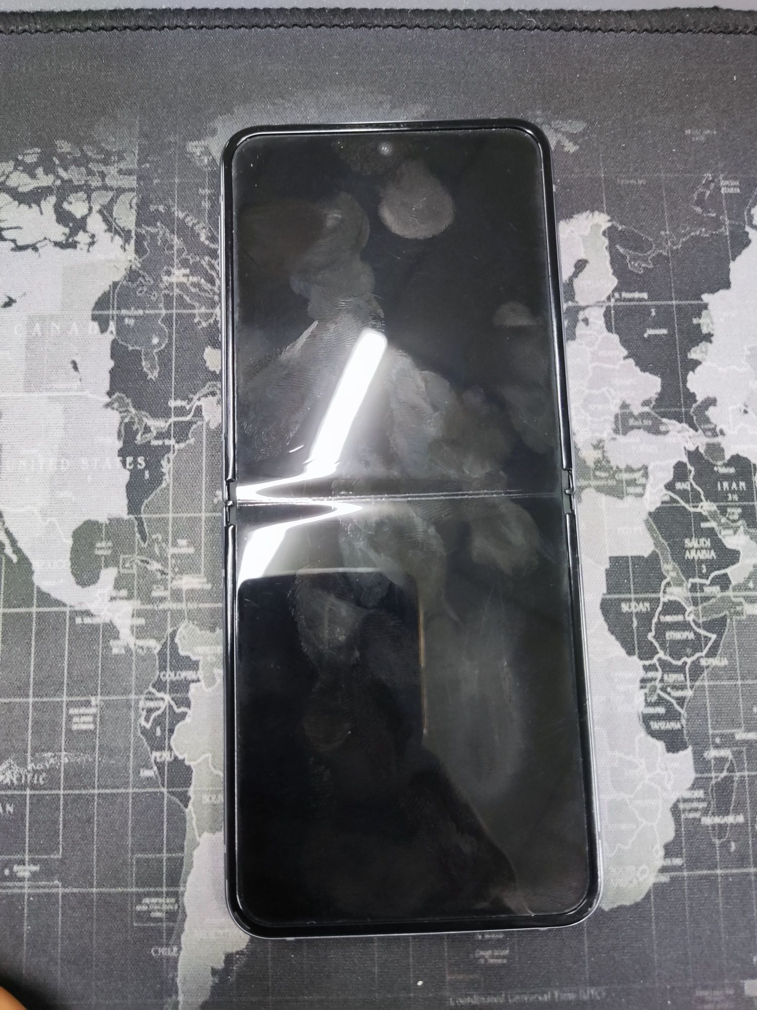 Сотилади Samsung flip 4 512 gb  (Без имей)