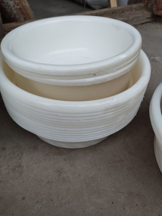 пластмасовый посуда.за все 45тысячь