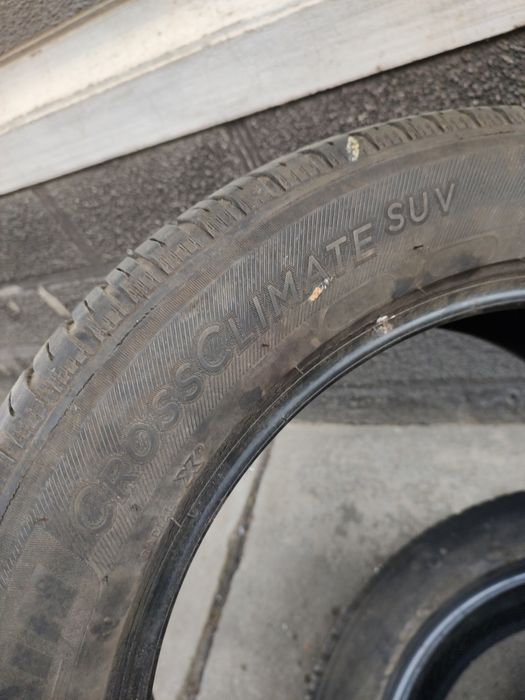 Vând 2 Cauciucuri 235/55/19 M+S Michelin Cross Climate DOT 2022