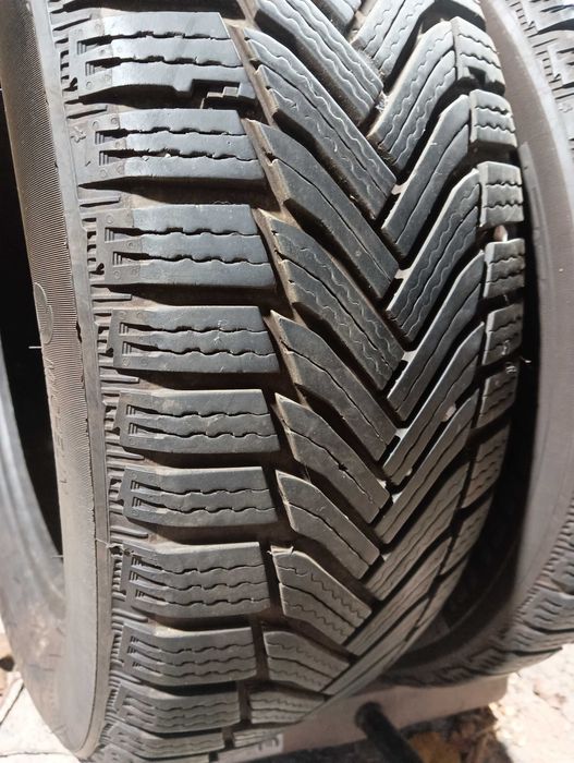 205/55/16  Michelin Alpin 6