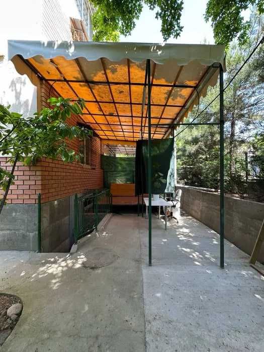 Редкий вариант! 1 в 2 с ремонтом и палисадником топ локация 14 квартал