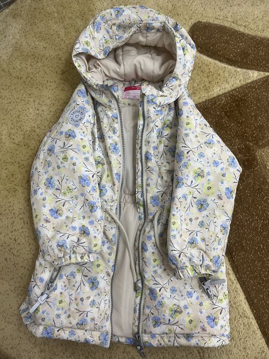 Продам детскую куртку