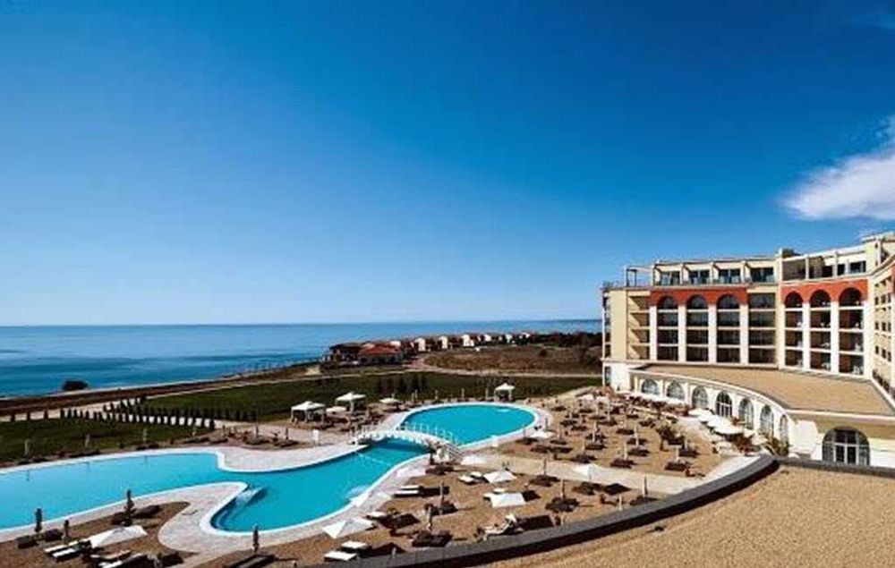 Продава се Тристаен апартамент в Балчик - 139 кв.м за 756 €/кв.м - Снимка #21