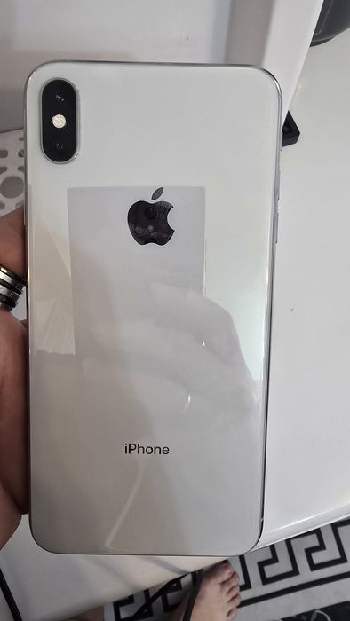Продам Айфон 10 хмакс