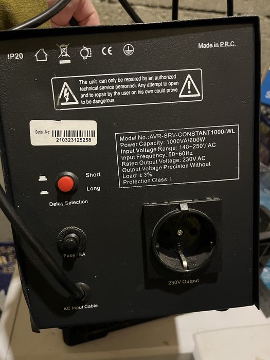 Stabilizator de tensiune automat 1000 VA cu servo motor