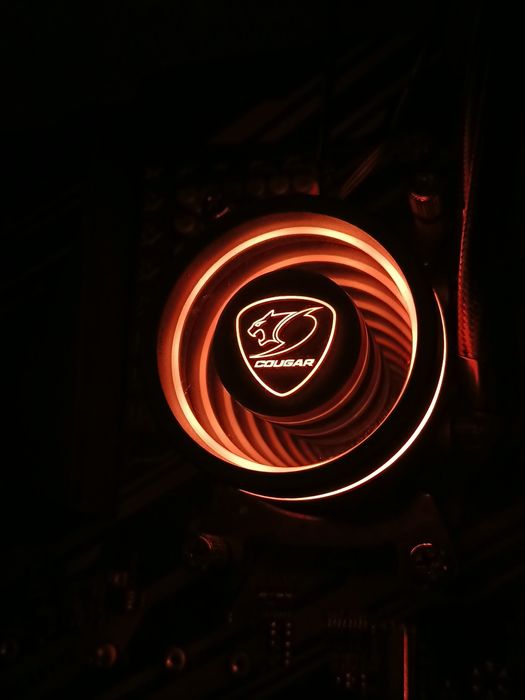 Дъно процесор водно охлаждане 360мм и рам x570 ryzen 5 3500x 8gb ram