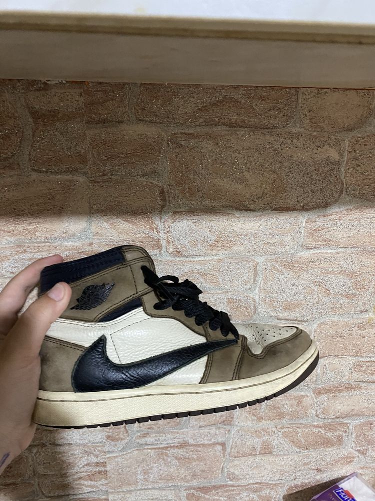 Jordan 1 travis scott high