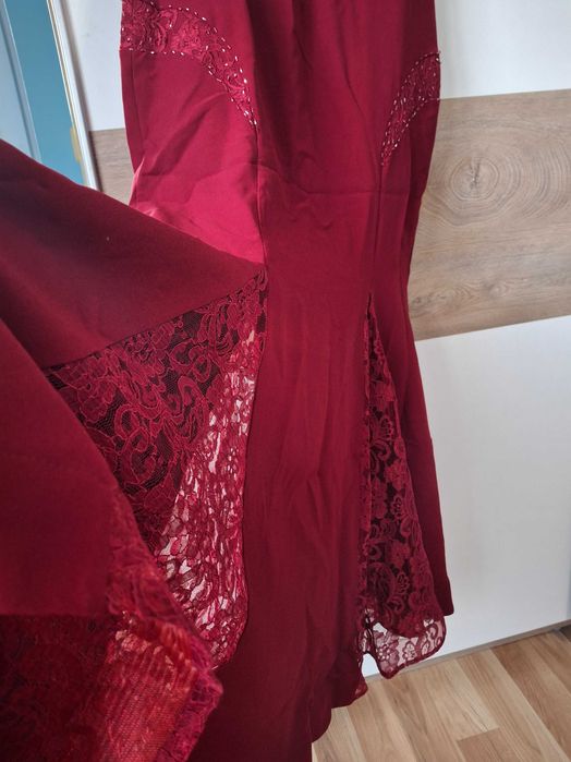 Официална рокля цвят бордо