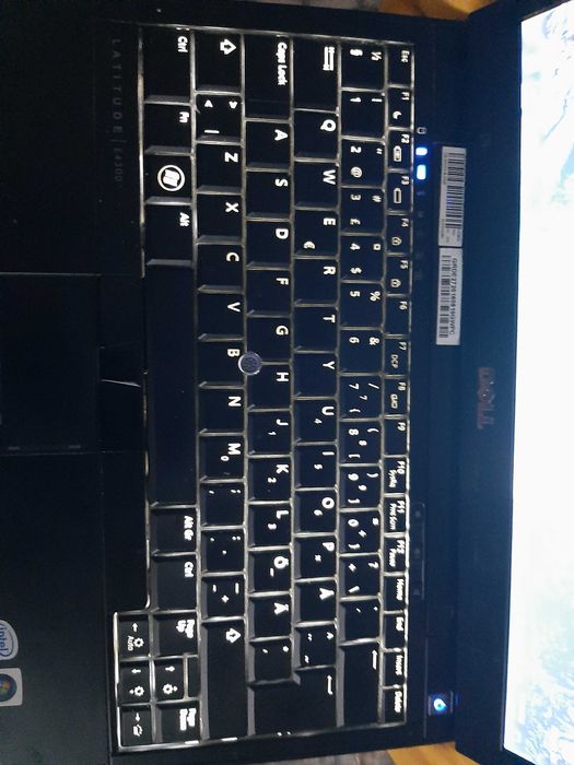 Laptop DELL LATITUDE E4300 + incarcator + geanta