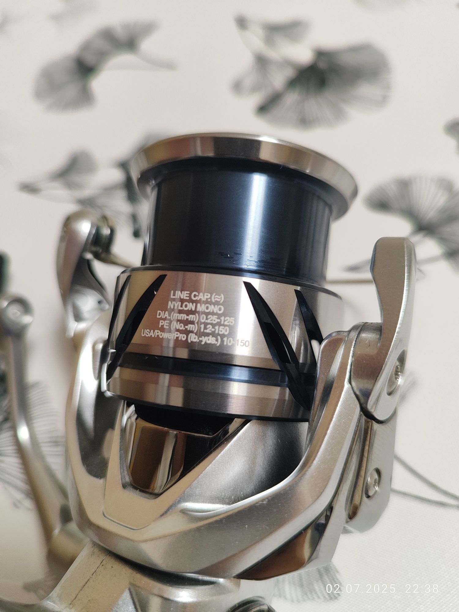 Спининг макара shimano stradic
