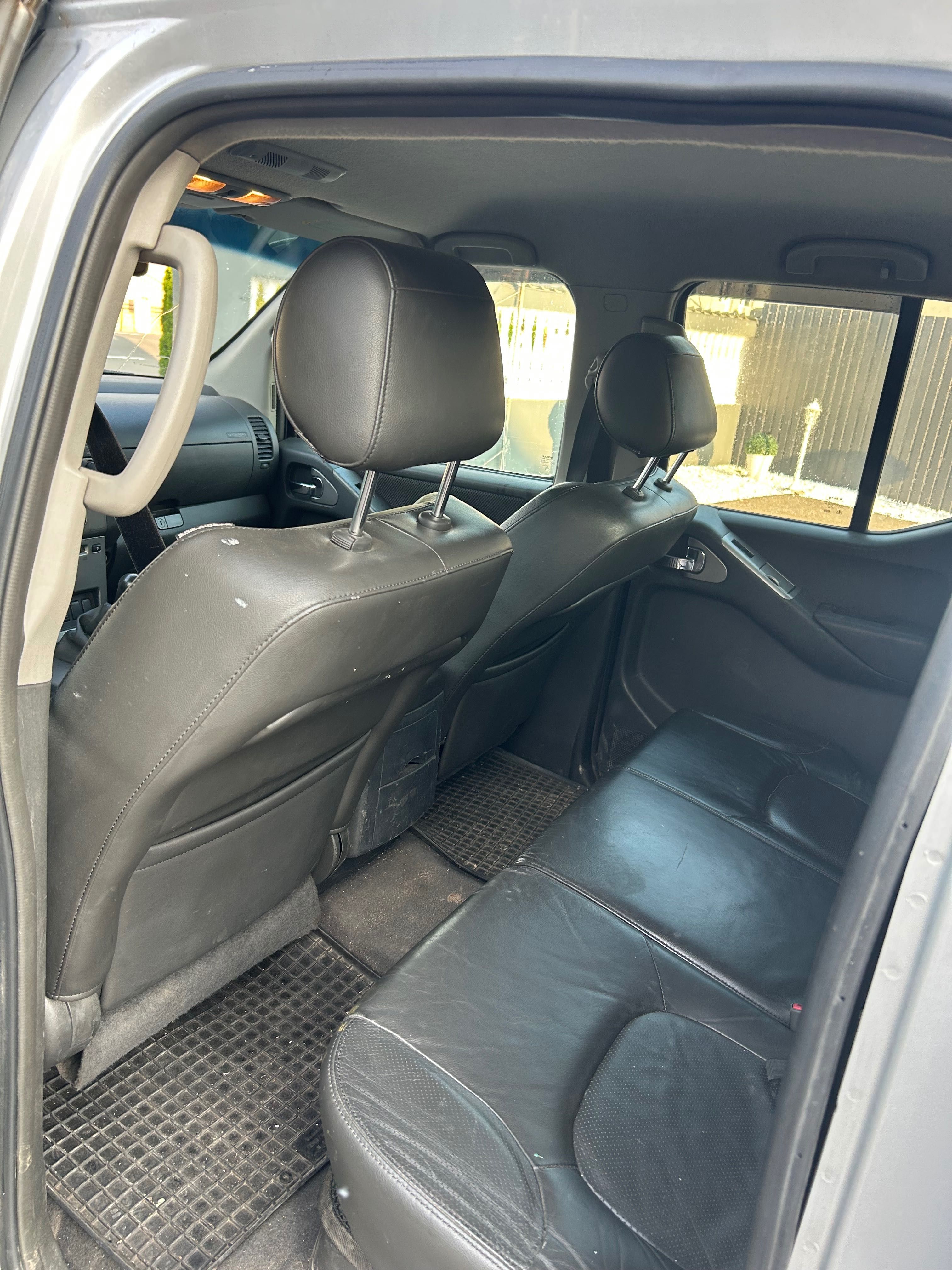 Nissan Navara D40 2.5 Diesel 4x4 SUV sau schimb cu autoturism