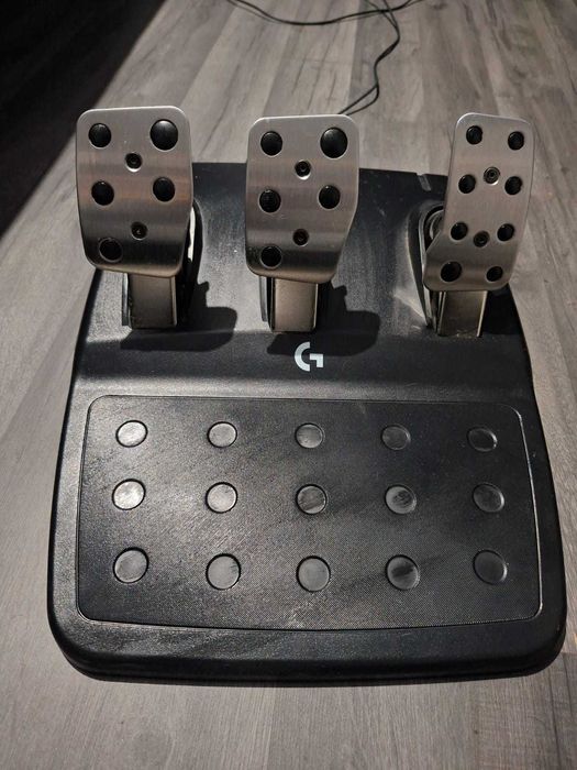 Vand volan gaming Logitech G923