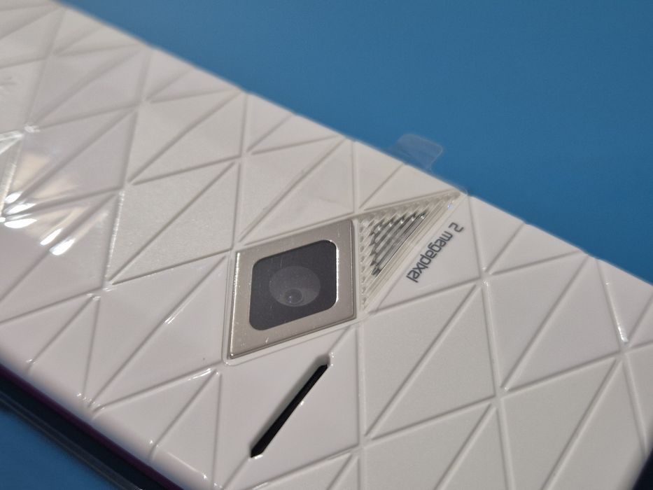 Nokia 7500 Prism - ca nou, de colectie!