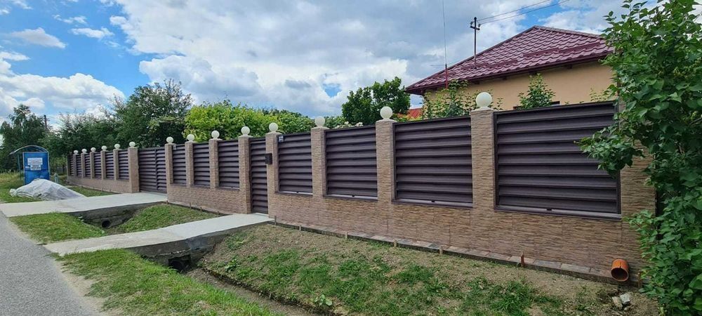 garduri si porti tip jaluzea fer forjat șipcă metalică plasă bordurată