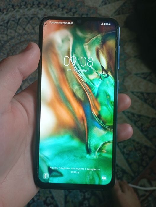 Телефон Samsung A30