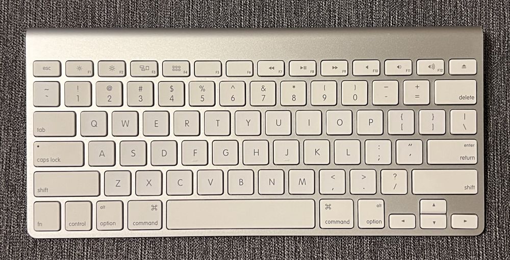 Apple Bluetooth Magic Keyboard 1